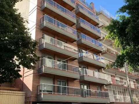 DEPARTAMENTO 2 AMBIENTES CON ESCRITORIO O SEGUNDO DORMITORIO