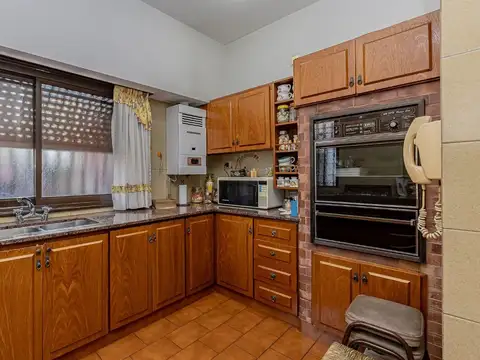 Depto Tipo Casa en Venta en Villa Sarmiento, USD 98.000