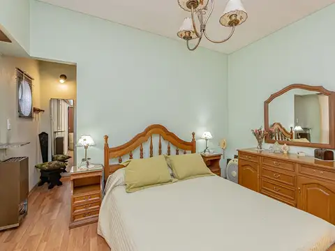 IMPECABLE Y AMPLIO PH EN VILLA SARMIENTO