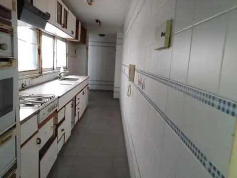 Departamento 5 ambientes con 4 baños