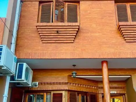 TRIPLEX DE 4 AMBIENTES AMPLIO CON TERRAZA Y PLAYROOM, Cañada de Gomez 5200 - Villa Riachuelo