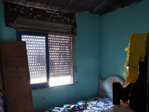 Casa de 3 ambientes, más edificación a terminar en Merlo