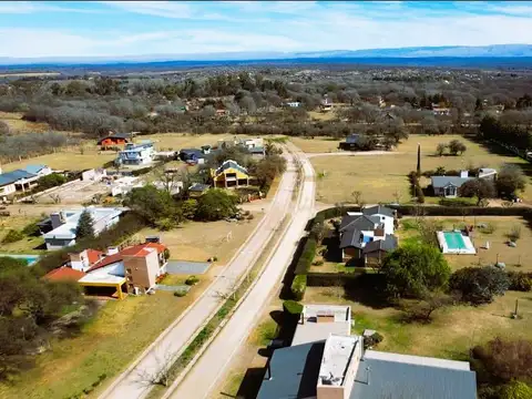 Lote esquina con gas. B° Privado El Campito. Calamuchita. Cód (2183)