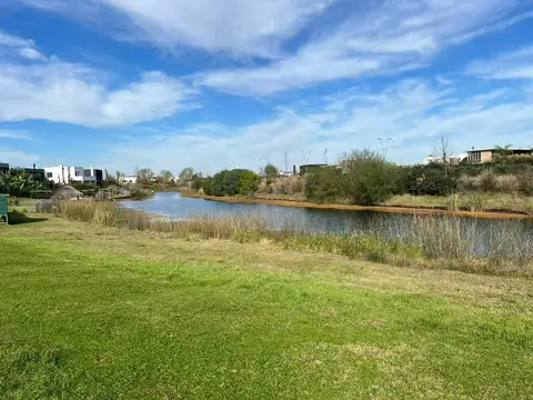 Venta | Lote al agua | Marinas, Puertos del Lago