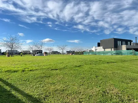 Terreno en Venta de 833,0 m2
