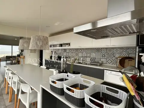 Departamento 4 ambientes con 2 baños