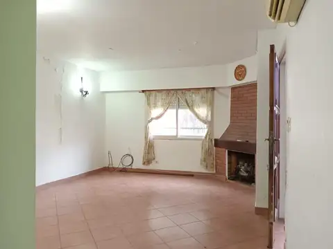 Depto Tipo Casa en Venta en Banfield, USD 98.000