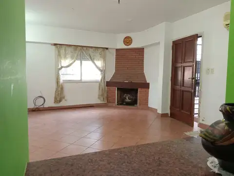 Depto Tipo Casa 4 ambientes con 1 baño