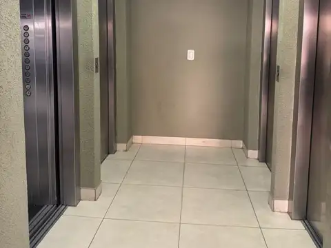 EDIFICIO EL NUSCO, 2 AMB. PISO ALTO, GRAN VISTA Y MUCHA LUZ