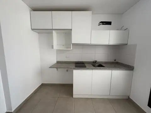 Departamento en Alquiler en Abasto, $ 370.000