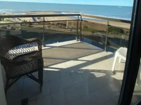 Departamento con espectacular vista al mar