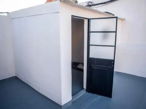 Depto Tipo Casa en Venta 80 años