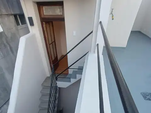 Depto Tipo Casa 4 ambientes con 2 baños