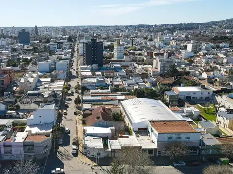 CASA DE 4 AMBIENTES EN VENTA  A RECICLAR EN TANDIL