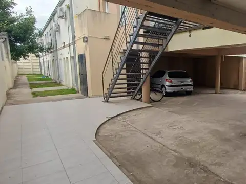 Montes de Oca  al 1000