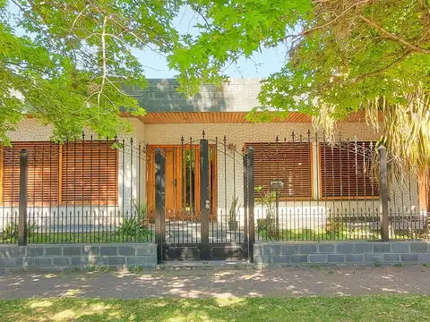 Presidente Mitre 1000