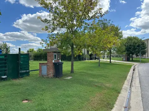 BARRIO ARAUCARIAS 100