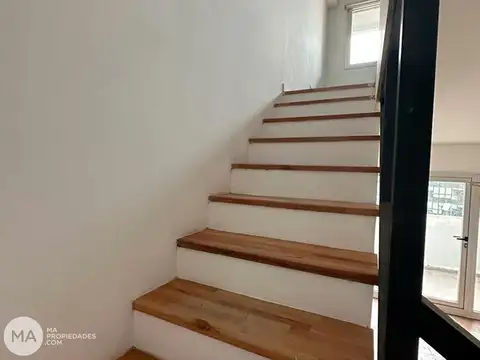 Oficina en Alquiler en Puerto Norte, $ 890.000