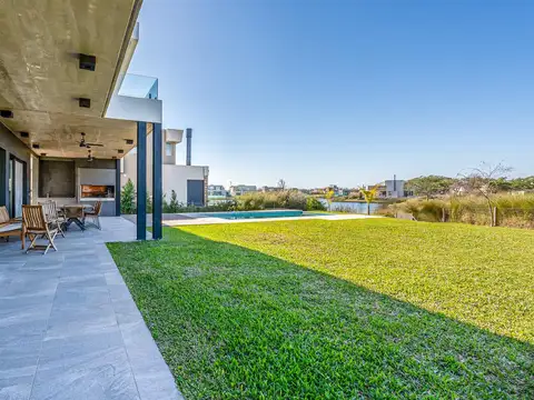 Casa en Venta al Oeste