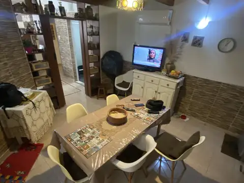 CASA DE PASILLO EN VENTA - ZONA PICHINCHA