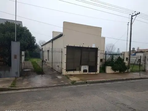 Casa en venta - 2 Dormitorios 2 Baños - Tandil