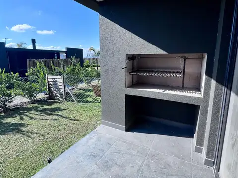 Av de los Lagos 1000