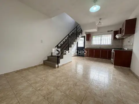 Depto Tipo Casa en Alquiler en José León Suárez, $ 1.100.000