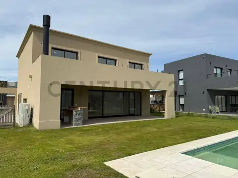 Venta Casa 5 AMBIENTES Puertos Acacias Escobar a Estrenar! 600m2