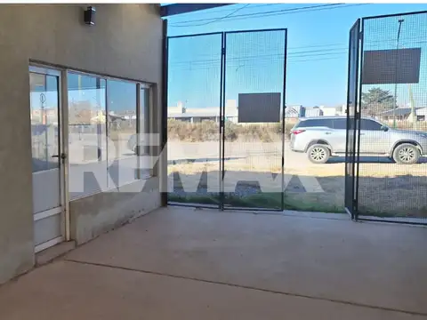 Local en Venta en General Fernández Oro, USD 135.000