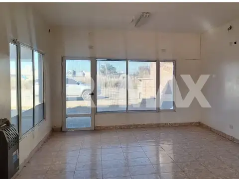 GALERIA COMERCIAL EN VENTA FERNANDEZ ORO