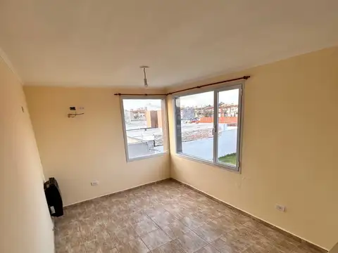 Departamento en Alquiler en Punta Alta, $ 400.000