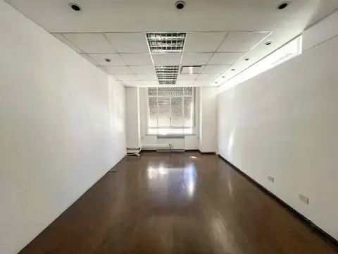 Oficina en Alquiler 90 años