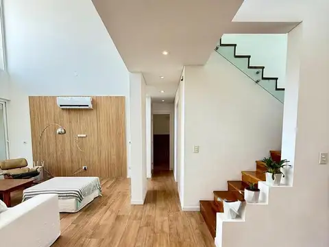 Venta Casa en El Canton a la laguna