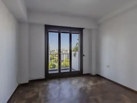 7 400