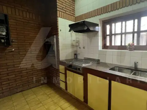 Casa en Alquiler en Lomas de Zamora, $ 2.400.000