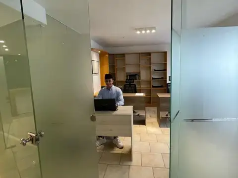 Oficina en Venta 28 años