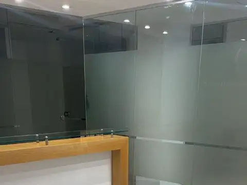 Oficina 5 ambientes con 1 baño