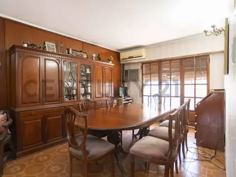 33 entre 9 y 10 700, Piso 0