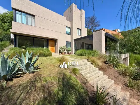 Casa en venta en La Rufina 4 dormitorios