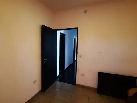 VENTA CASA 5 AMBIENTES MATHEU ESCOBAR