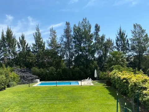 Casa en Alquiler de 4 dormitorios