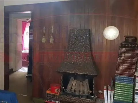 Casa en Venta con 4 cocheras