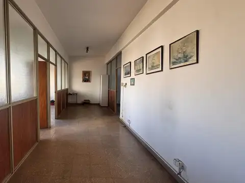 Avenida Hipólito Yrigoyen 1100