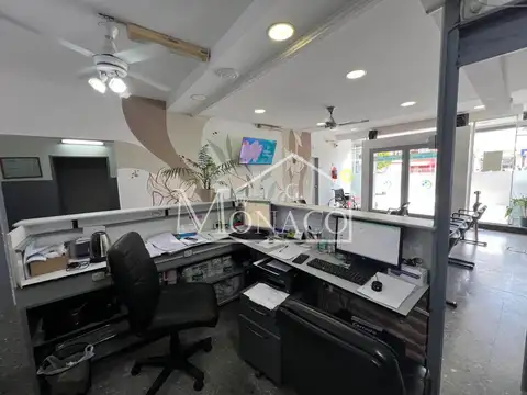 Local en Venta en Isidro Casanova, USD 350.000