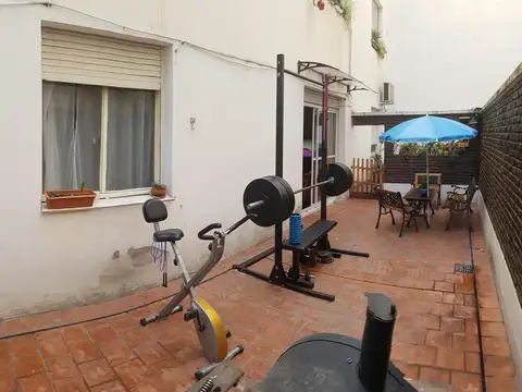 Esmeralda 900, Piso 1°