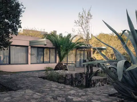 EXCLUSIVO DEPARTAMENTO DE 2 DORMITORIOS CON VISTA PANORÁMICA AL LAGO EN VILLA DE