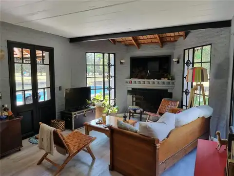 Casa en Alquiler Temporal con 2 cocheras