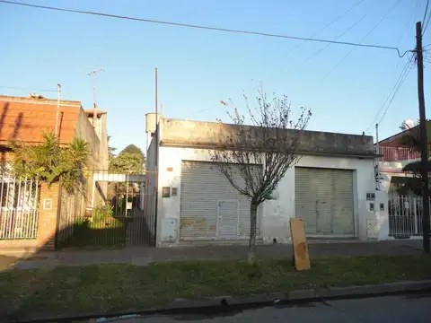 RIVADAVIA 5346. Entre Eva peron y Beruti