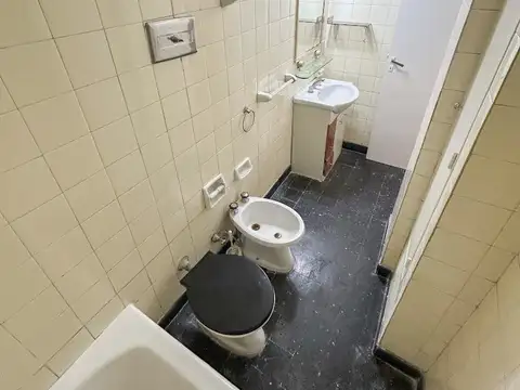Departamento de 2 ambientes interno, a mts de Av. Gaona.