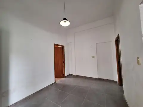 Hipólito Vieytes 900